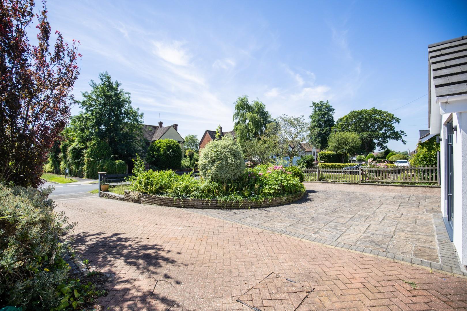 10 Evenlode Avenue, Penarth, CF64 3PD